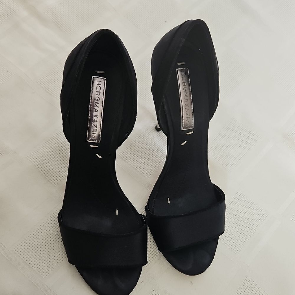 BCBGMAXAZRIA Women's Black Heels - Picture 13 of 16